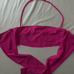 Halter off the shoulders crop top